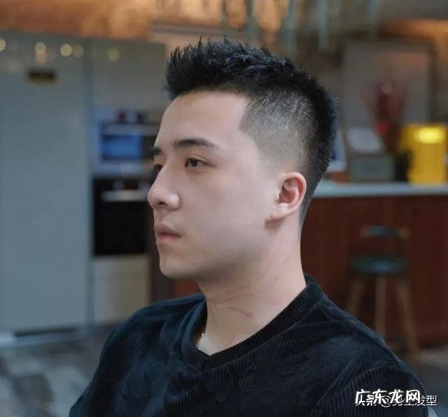 男士锅盖发型图片 好看的锅盖头男生发型