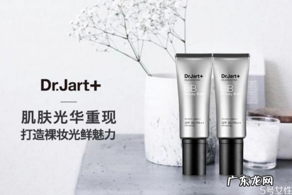 bb霜和粉底液怎么区分 bb霜相当于粉底液吗