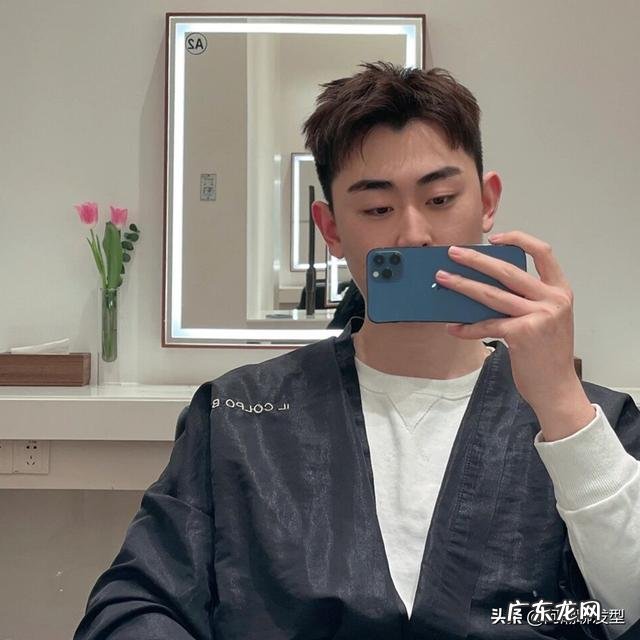 年轻人男士发型怎么剪 男士潮流发型怎么剪