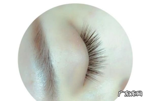 种完睫毛多久可以碰水 种完睫毛后有什么注意