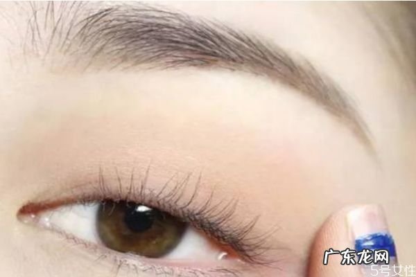 黑头发适合什么颜色的眉笔 黑头发应该怎么选择眉笔