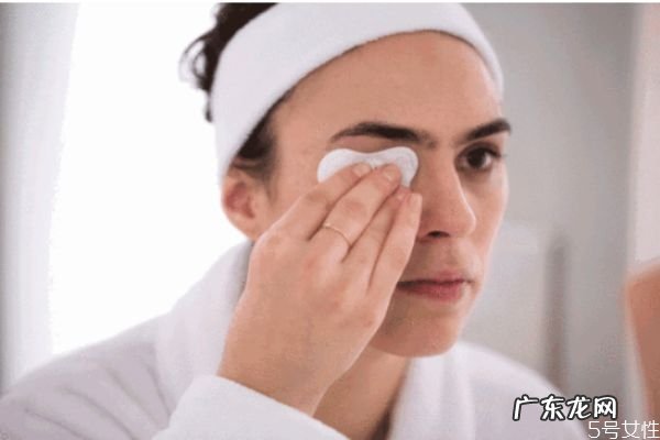 气垫用洗面奶洗能洗干净吗 气垫可以用洗面奶洗掉吗