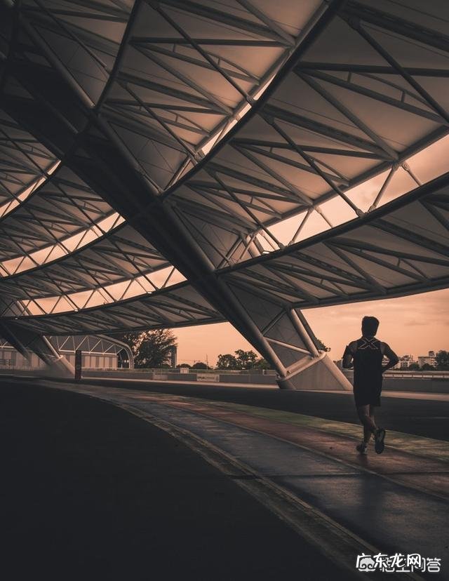 隔天晨跑7公里，三餐正常吃不减量，多久能瘦下来？