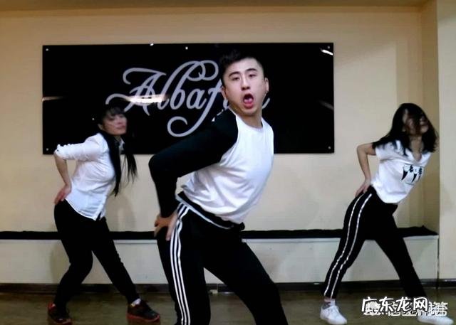 八九十年代的电视剧主题曲,哪位歌手唱的最多?怎么样?