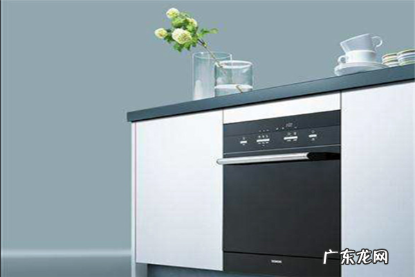 嵌入式和水槽式洗碗机哪个好 嵌入式洗碗机排行榜