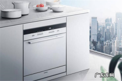 嵌入式和水槽式洗碗机哪个好 嵌入式洗碗机排行榜