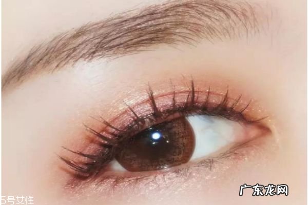 双眼皮割了多久可以化妆 双眼皮手术后恢复期