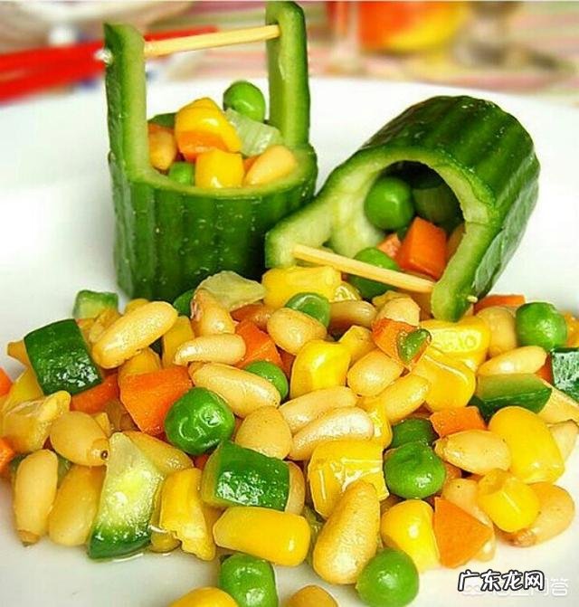 练体育的肌肉腿怎么瘦 我喜欢体育,练体育练得大腿上的肌肉很粗怎样才能瘦下来?