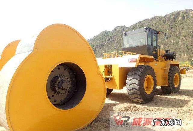 冲击式压路机路基压实,yct25冲击碾压路机冲击碾压施工过程