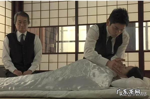 为什么人一死,脸上要盖上布? 人死后为什么要盖白布盖脸