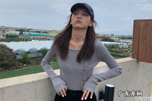 韩版毛衣怎么搭配 韩版宽松毛衣搭配方法