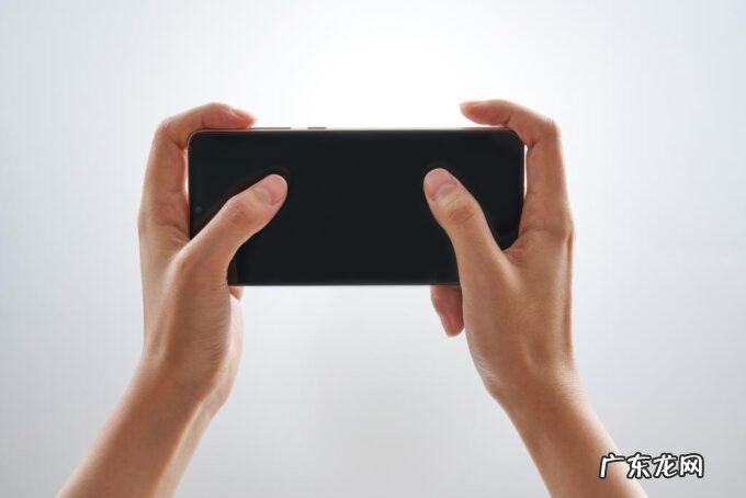 一加入局、红米发力,游戏手机也有“路线之争”