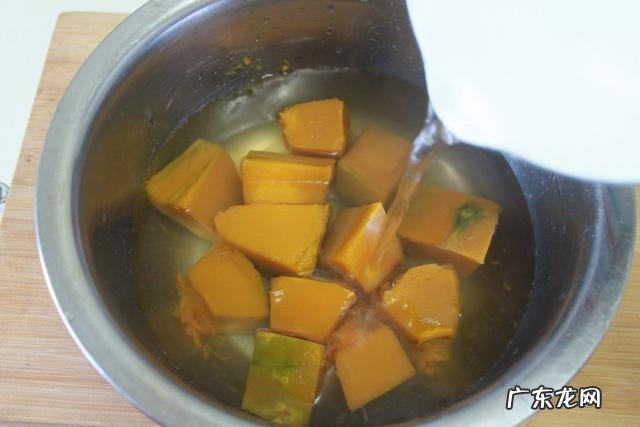 南瓜怎么做着吃好吃 家里南瓜太多了,怎么快速吃完,怎么做好吃