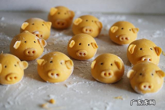 南瓜怎么做着吃好吃 家里南瓜太多了，怎么快速吃完，怎么做好吃