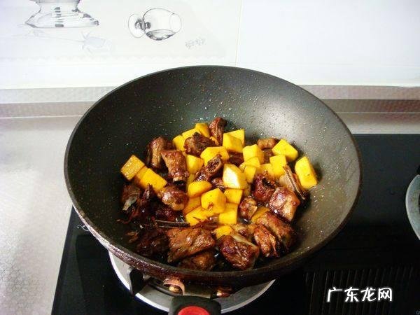 南瓜怎么做着吃好吃 家里南瓜太多了，怎么快速吃完，怎么做好吃