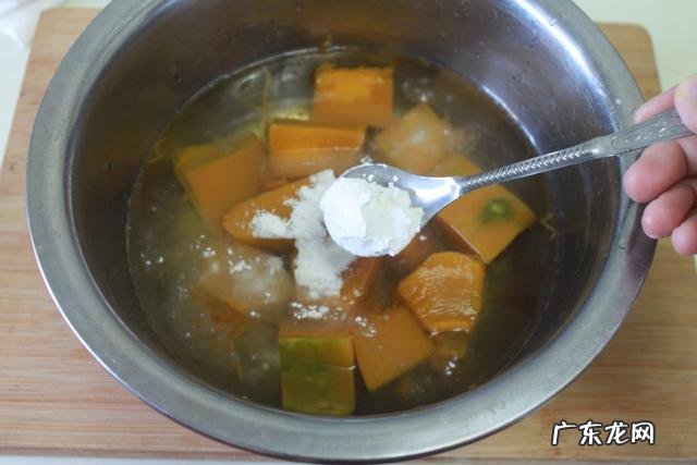 南瓜怎么做着吃好吃 家里南瓜太多了，怎么快速吃完，怎么做好吃