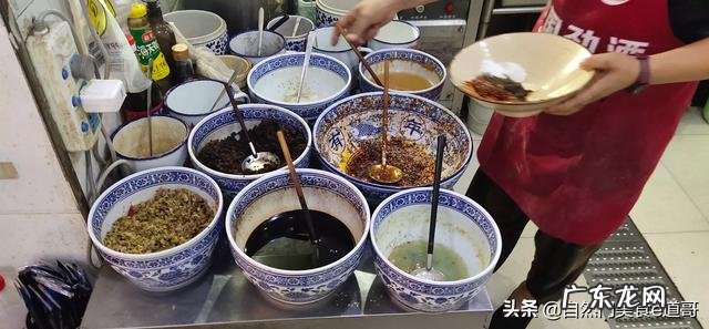 想学小吃开店哪里去学 想开小吃店去哪学手艺