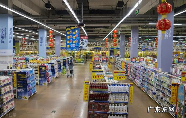 想开个像大润发和永辉一样的大超市,大概需要投资多少钱,怎么样