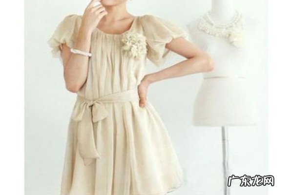 雪纺长连衣裙配什么鞋子 雪纺长连衣裙搭配鞋子的方法