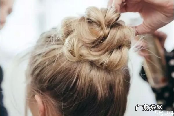 头发太塌怎么办 头发弄蓬松小窍门