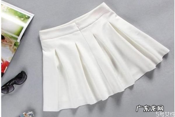 白色裙子怎么搭配衣服 白色裙子搭配衣服的方法