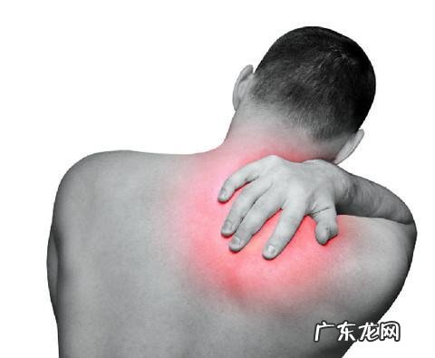 右后背上侧有时疼,不咳嗽,大夫为什么要查心电图?