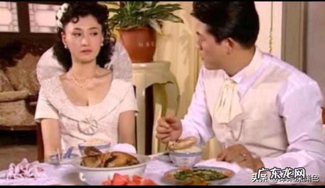 最近网络上,妻子陪两个男士吃饭,三人遭丈夫暴打,你有何感想?