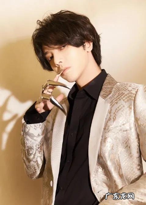 华晨宇从出道以来经历过什么？