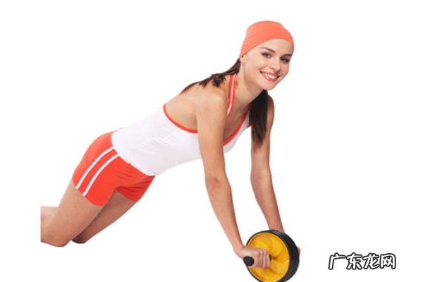 腹肌轮怎么用 腹肌轮的作用