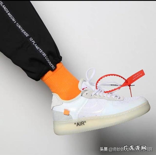 袜子怎么穿好看 喜欢穿白袜的你是为什么呢？