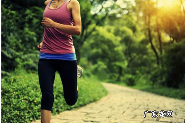 跑步时能戴隐形眼镜吗 跑步前后要注意