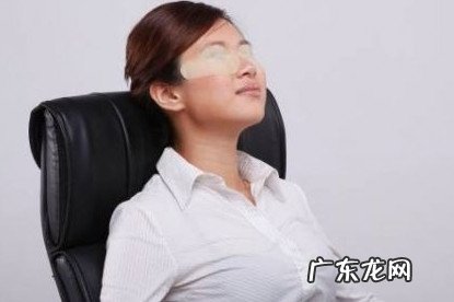 眼疲劳会引起哪些症状?眼疲劳会导致什么症状