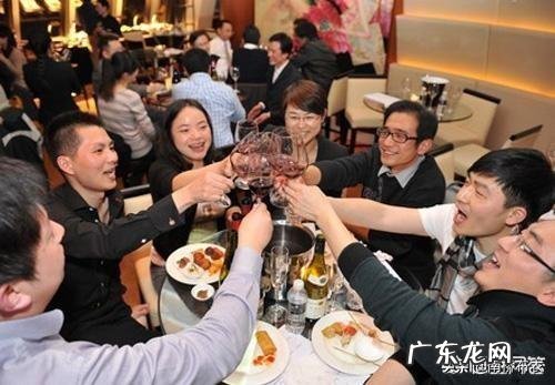 我们看书,看新闻,阅读时你习惯用普通话还是家乡话来默念文字