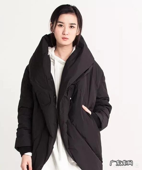 冬天，羽绒服怎么穿才显瘦？