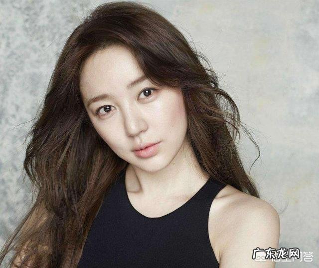 小S自曝脸上打针，你觉得明星应该整容还是坦然地面对岁月？