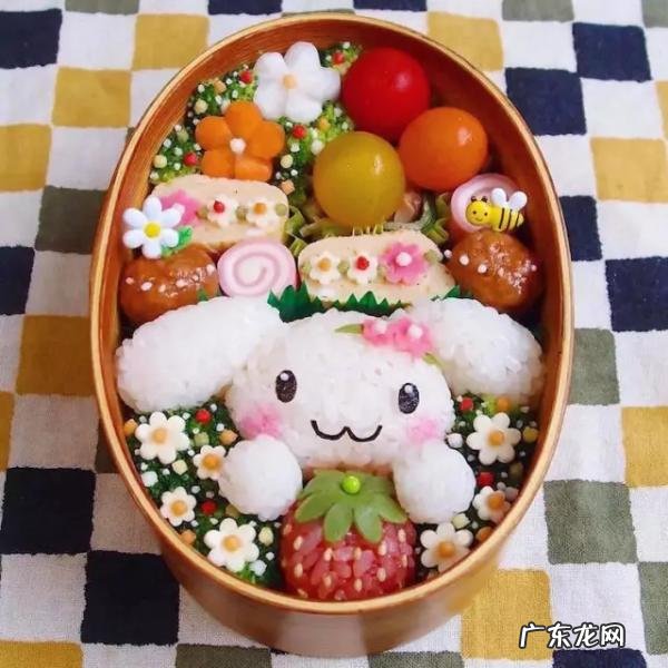 请教个问题，大家上班中午带饭都用什么饭盒呀？