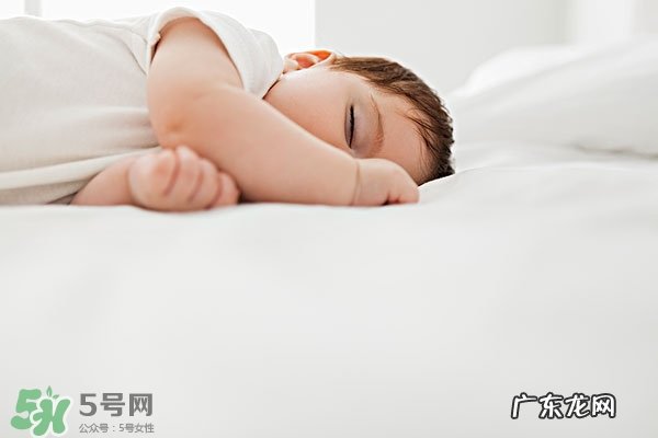 宝宝呼吸急促 宝宝呼吸急促是怎么回事