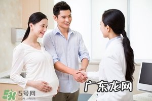 羊水栓塞是顺产还是剖腹产 顺产会出现羊水栓塞吗