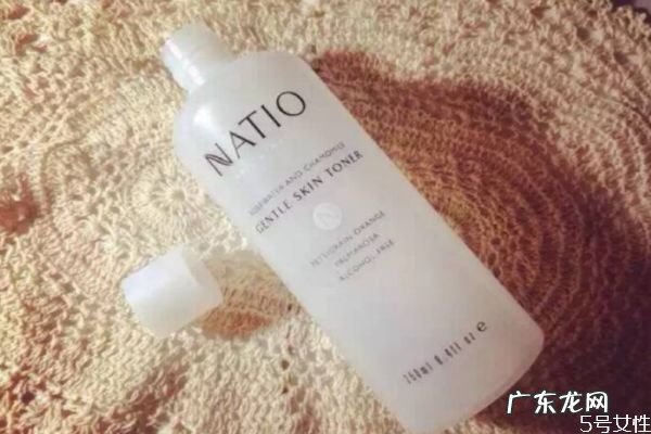 痘痘肌肤使用什么类型水乳 什么水乳适合痘痘肌肤