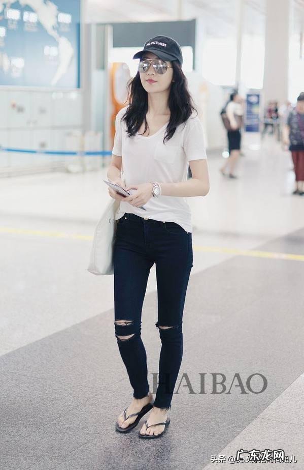 听说今年初夏流行小脚裤，应该搭配什么样的鞋子？