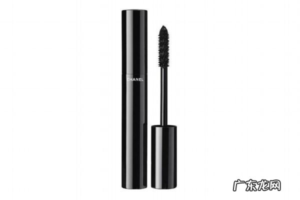 怎样涂睫毛膏不会沾眼皮 睫毛膏沾脸上怎么去除