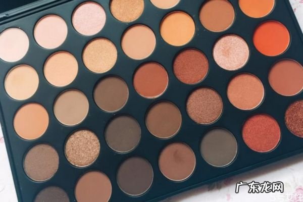 眼影里面含重金属成分吗 眼影质量不好的危害