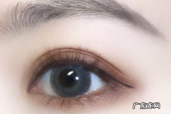 画眼影的时候要注意什么