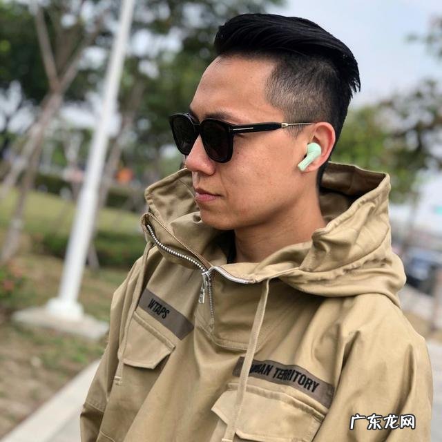 下颚宽大方脸发型 男头大方脸剪什么发型