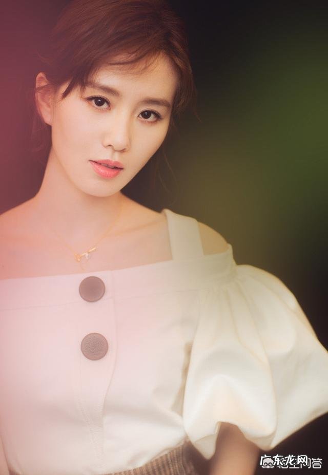 奶茶妹妹章泽天跟刘诗诗同框，两个人谁赢了