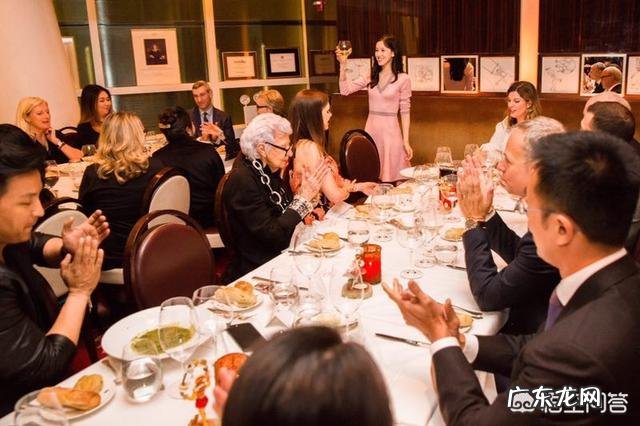 奶茶妹妹章泽天跟刘诗诗同框，两个人谁赢了