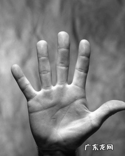 肝脏出现问题会有哪些症状？