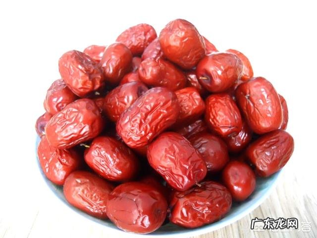 每天都吃红枣黑芝麻，从不间断，这样有什么好处和坏处？