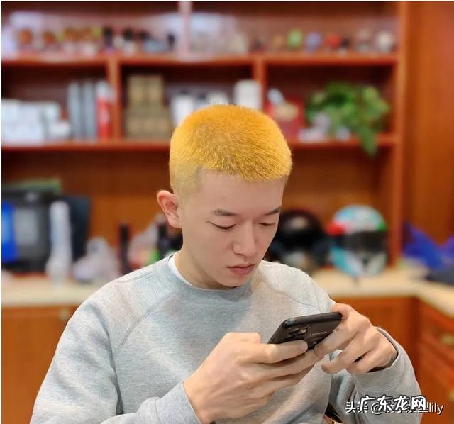 狼尾发型男硬发质 20年潮流男发狼尾