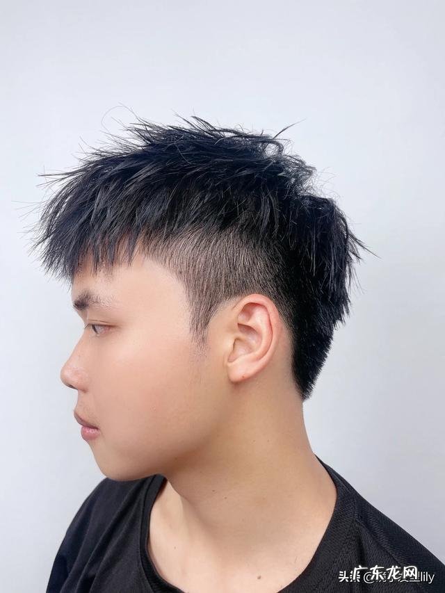 狼尾发型男硬发质 20年潮流男发狼尾